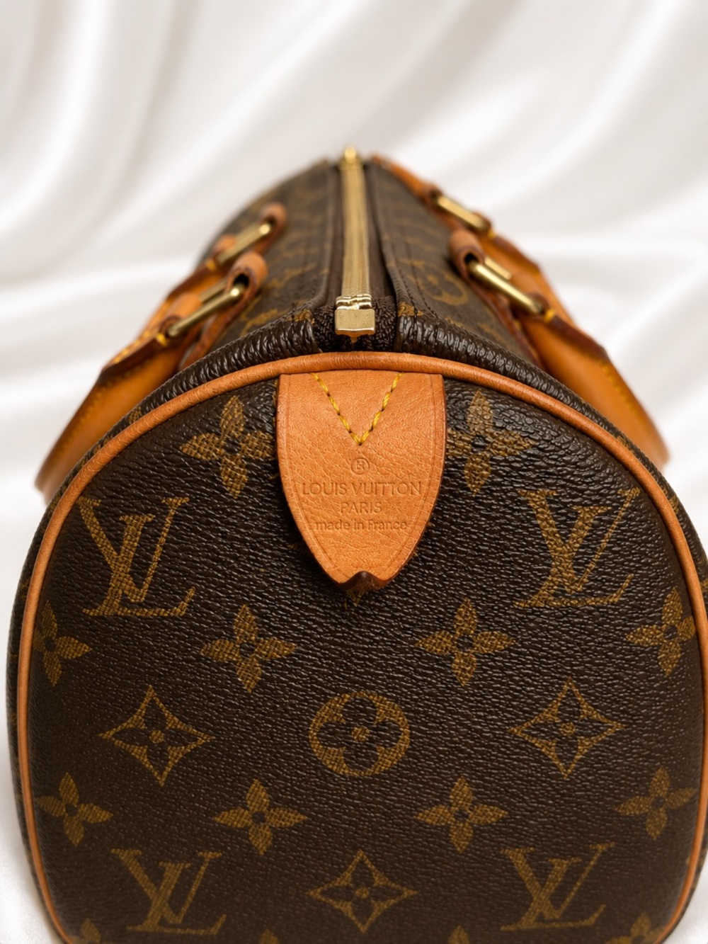 Louis Vuitton Speedy 30 Monogram Handbag - Picture 4 of 16